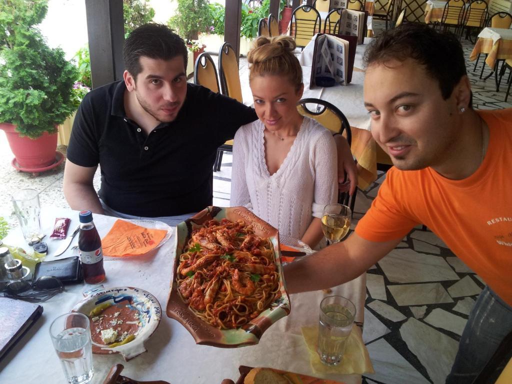 Hotel White Rose Beach Olympiakí Aktí Dış mekan fotoğraf