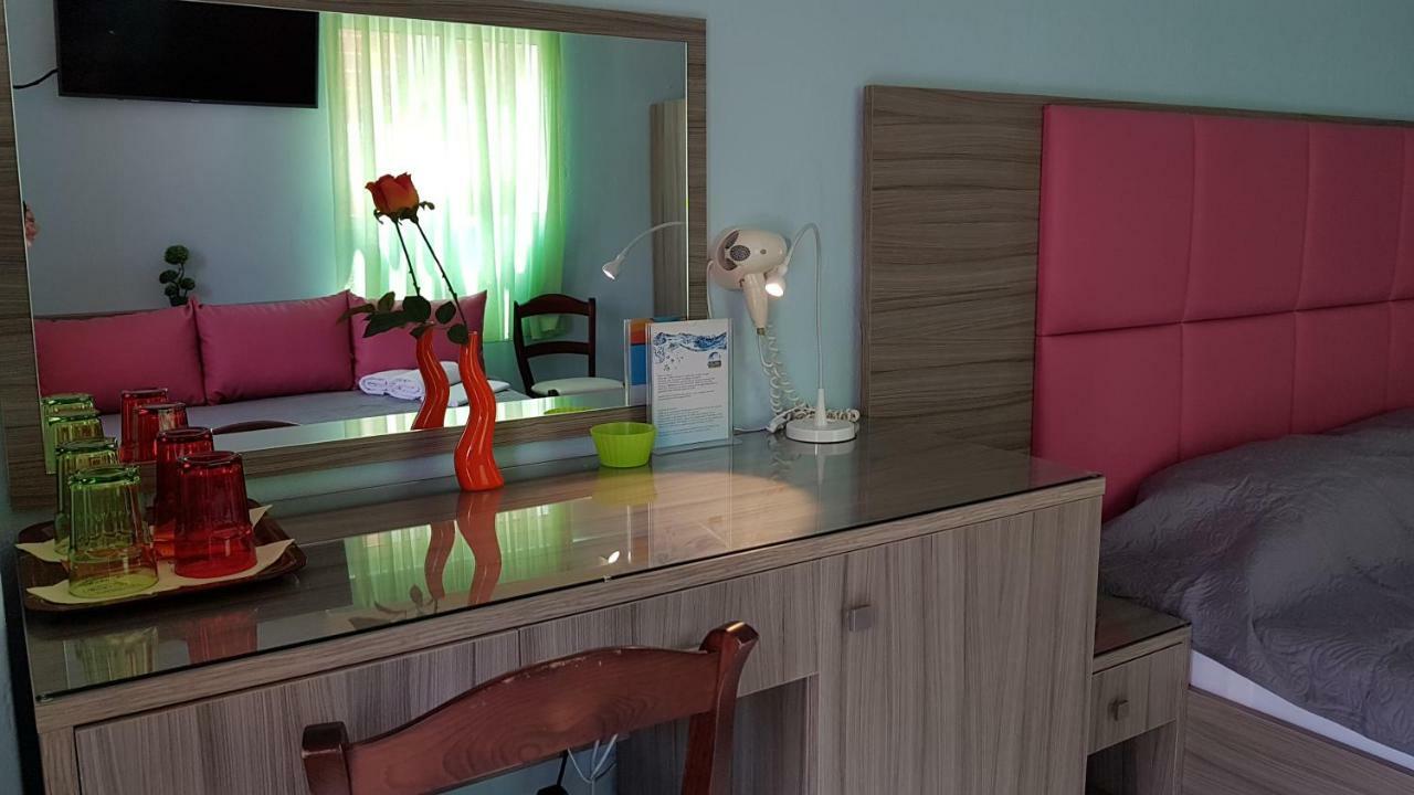 Hotel White Rose Beach Olympiakí Aktí Dış mekan fotoğraf